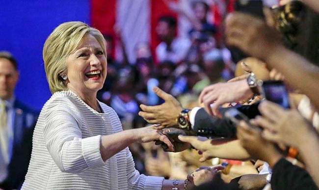 Clinton Expected to Get Bounce in Polls after First Presidential Debate